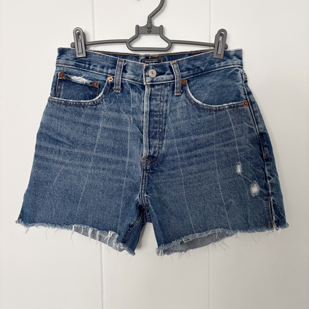 Abercrombie & Fitch High-Rise 4" Dark Blue Denim Shorts Size 27